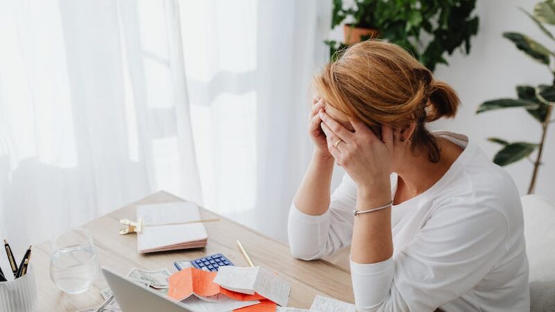 Sovraindebitamento del Professionista: Procedure e Requisiti